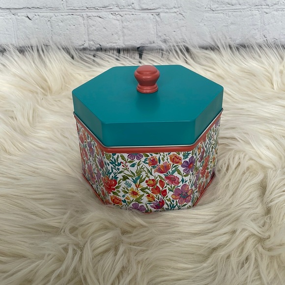 The Pioneer Woman Hexagon Tin Can - Picture 1 of 5